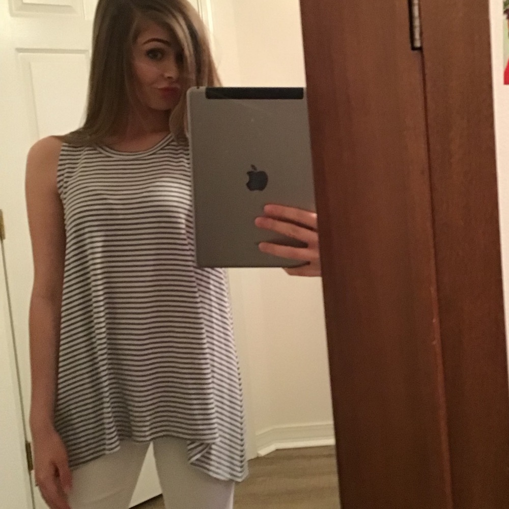 Horizontal white and grey striped tank